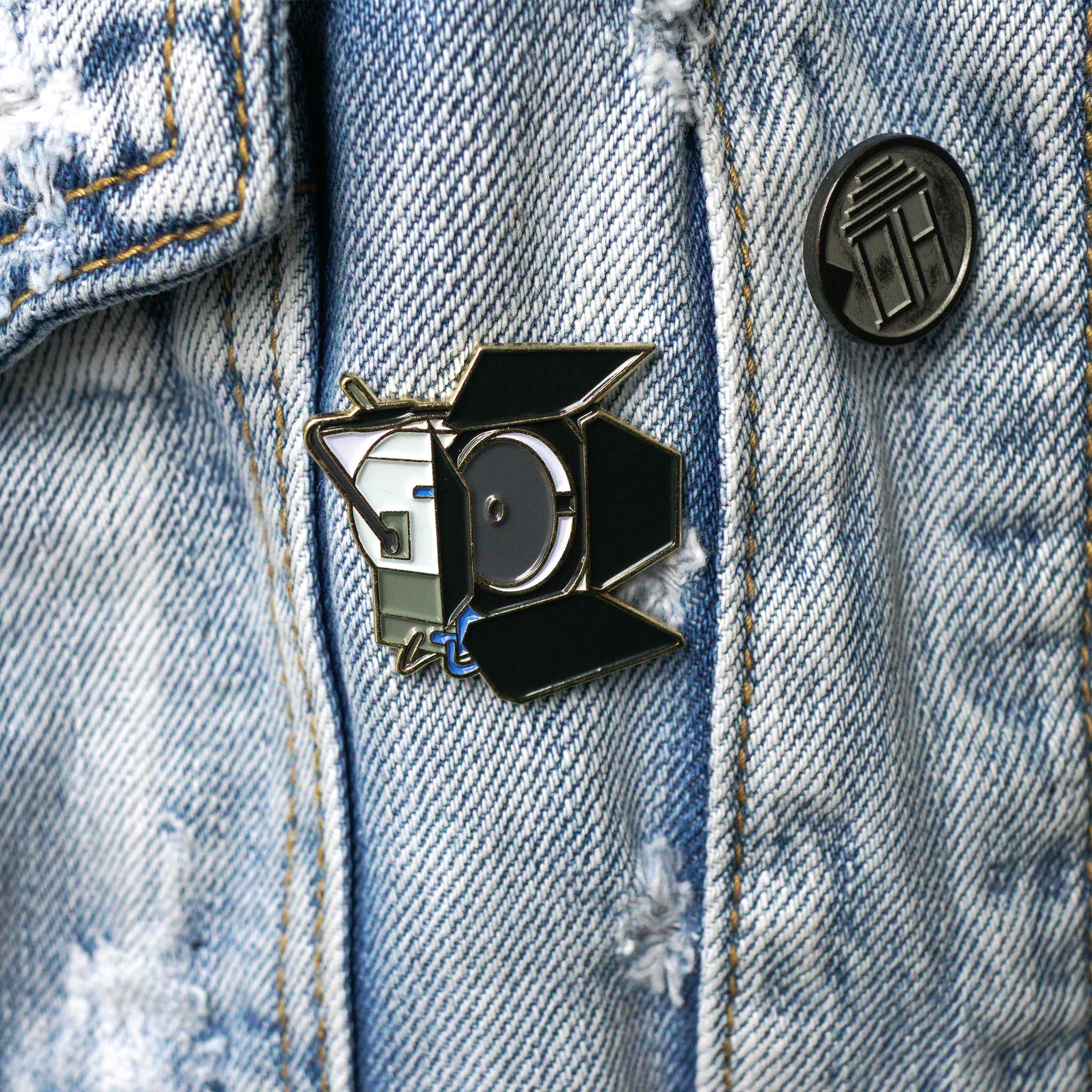 4K HMI LIGHT ENAMEL PIN