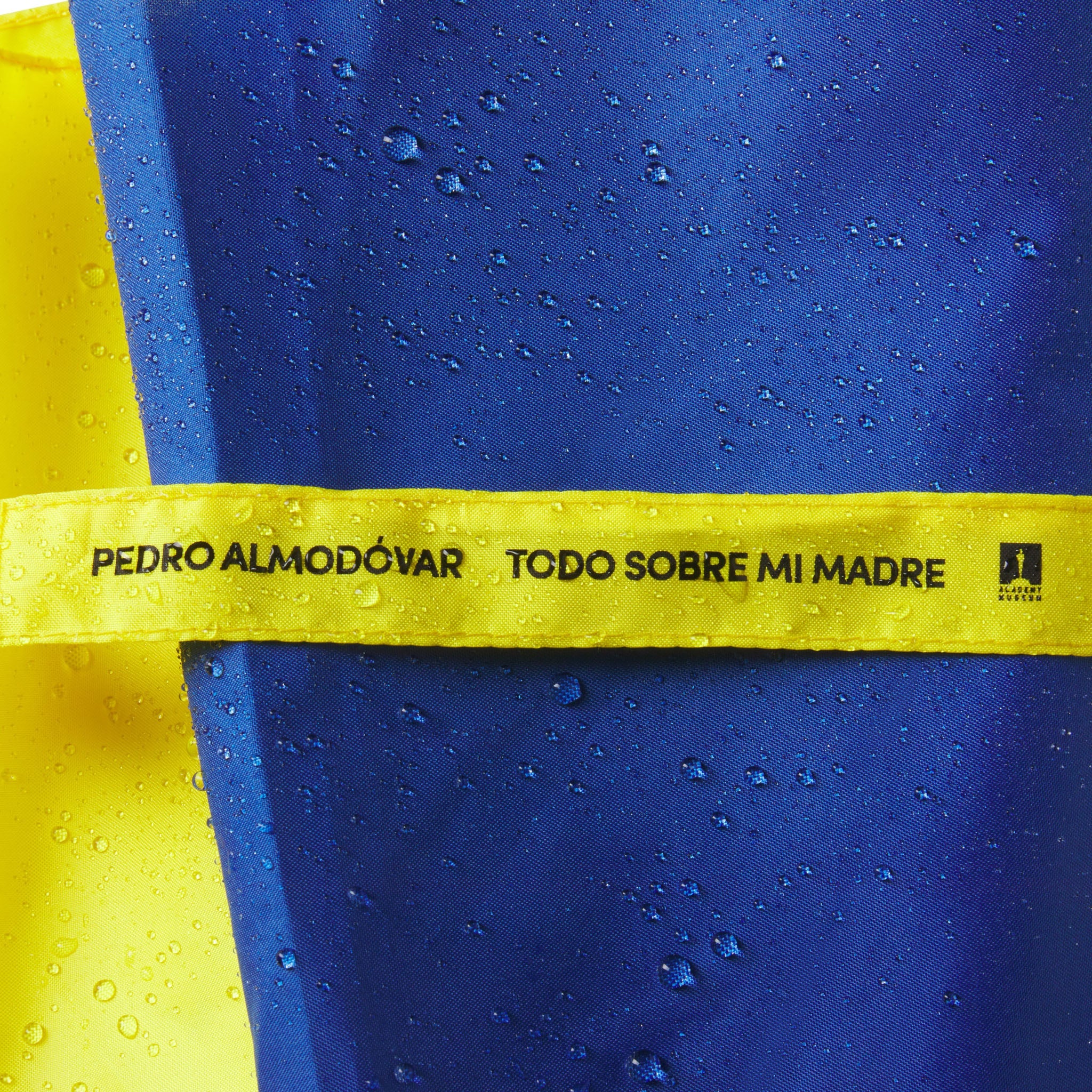 TODO SOBRE MI MADRE UMBRELLA